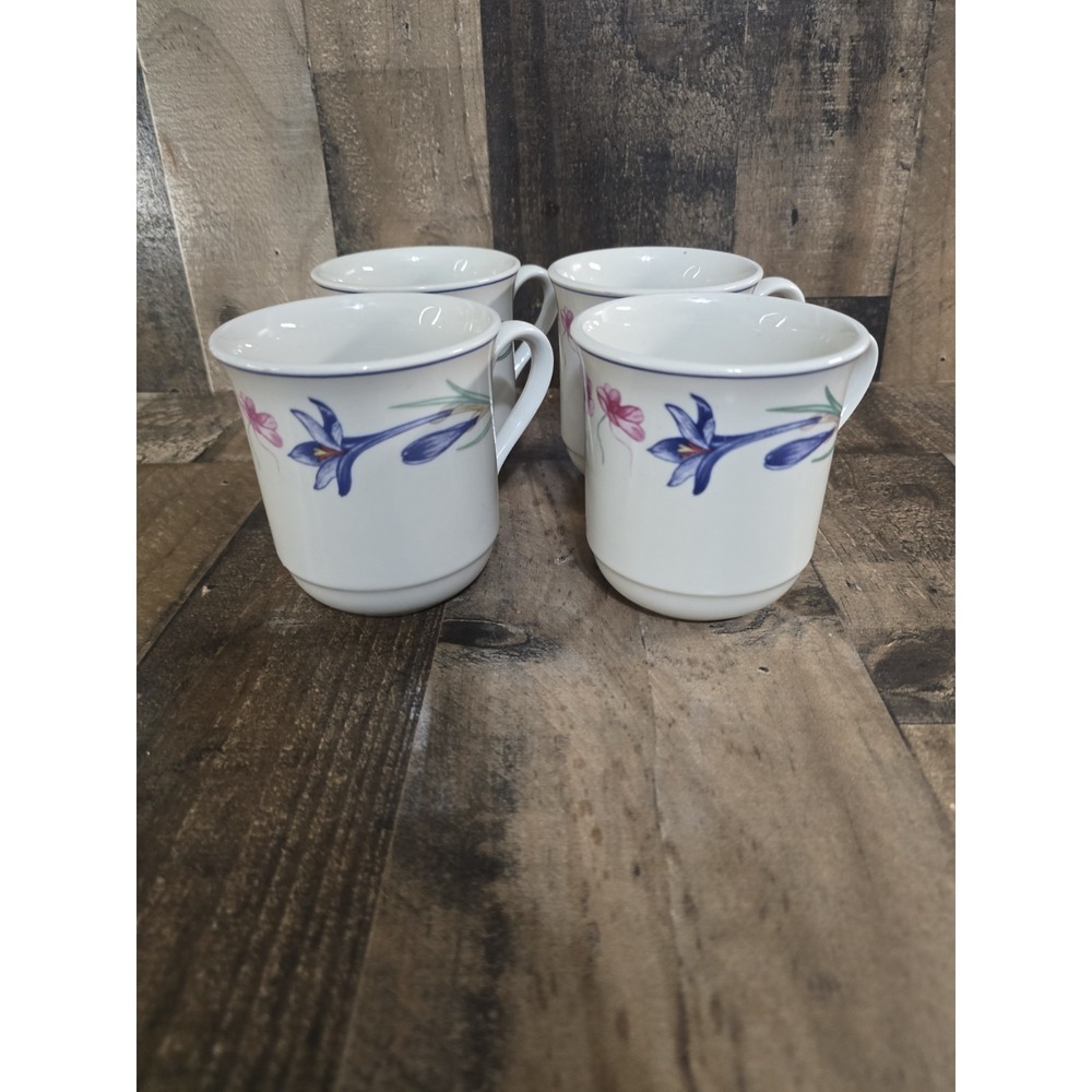 VTG Forever Spring Stoneware Mugs Set of 4 White Blue Floral Lily Coffee Cups